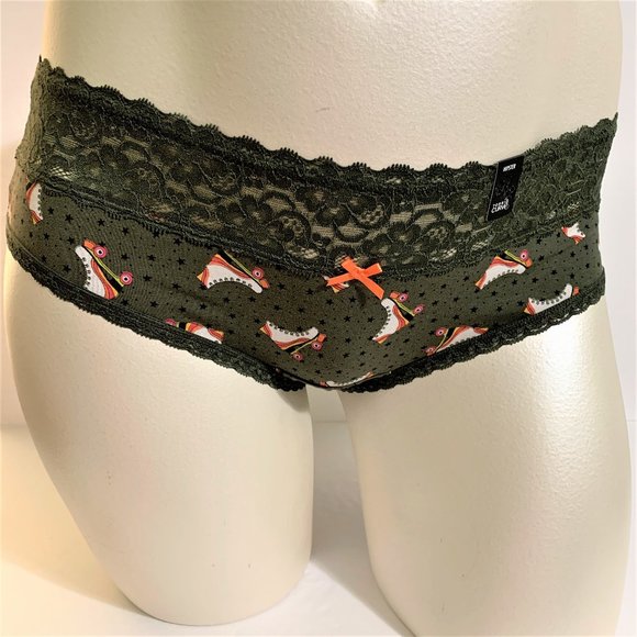 Torrid Hipster Panties Underwear Roller Skates Roller Derby Lace Stars 3 22 / 24 - Picture 1 of 4